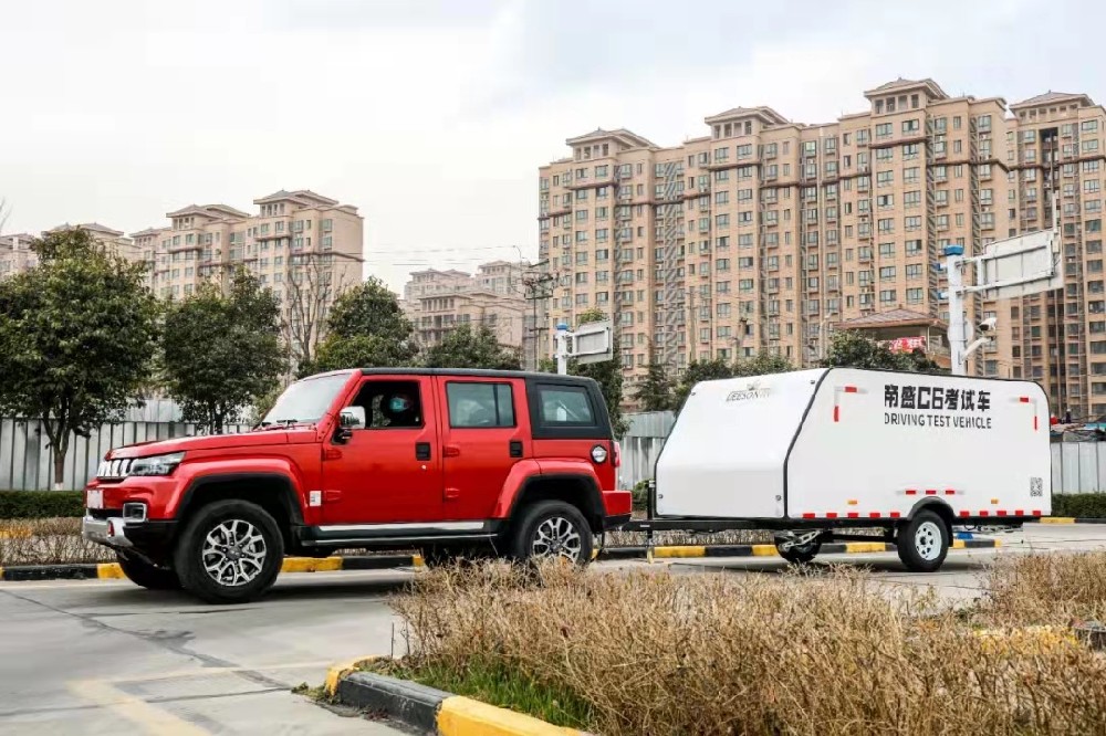 C6房车（轻型牵引挂车）